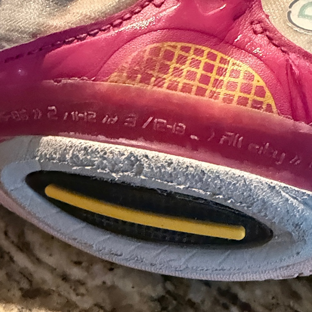 Nike Li-Ning Wade All City 10 "Graffiti" basketball shoe - Picture 5 of 7
